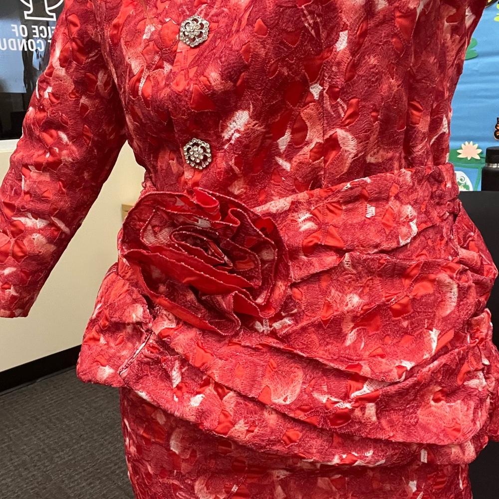 Elegant Red women’s suit